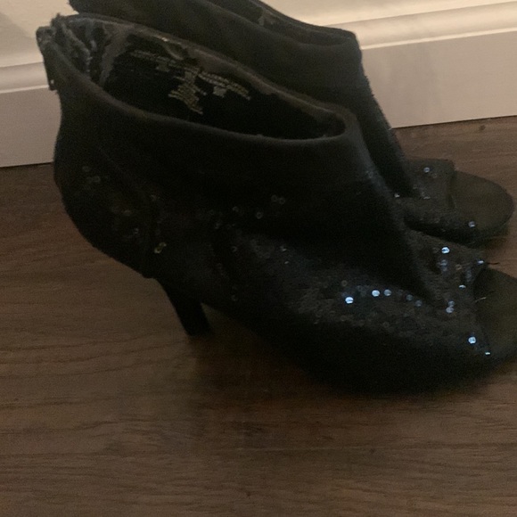 Beautiful sequence black ankle boot - Picture 4 of 4